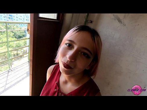❤️ Студент Sensual відсмоктує незнайомця в глибинці - сперма йому на обличчя ️ Просто порно у нас